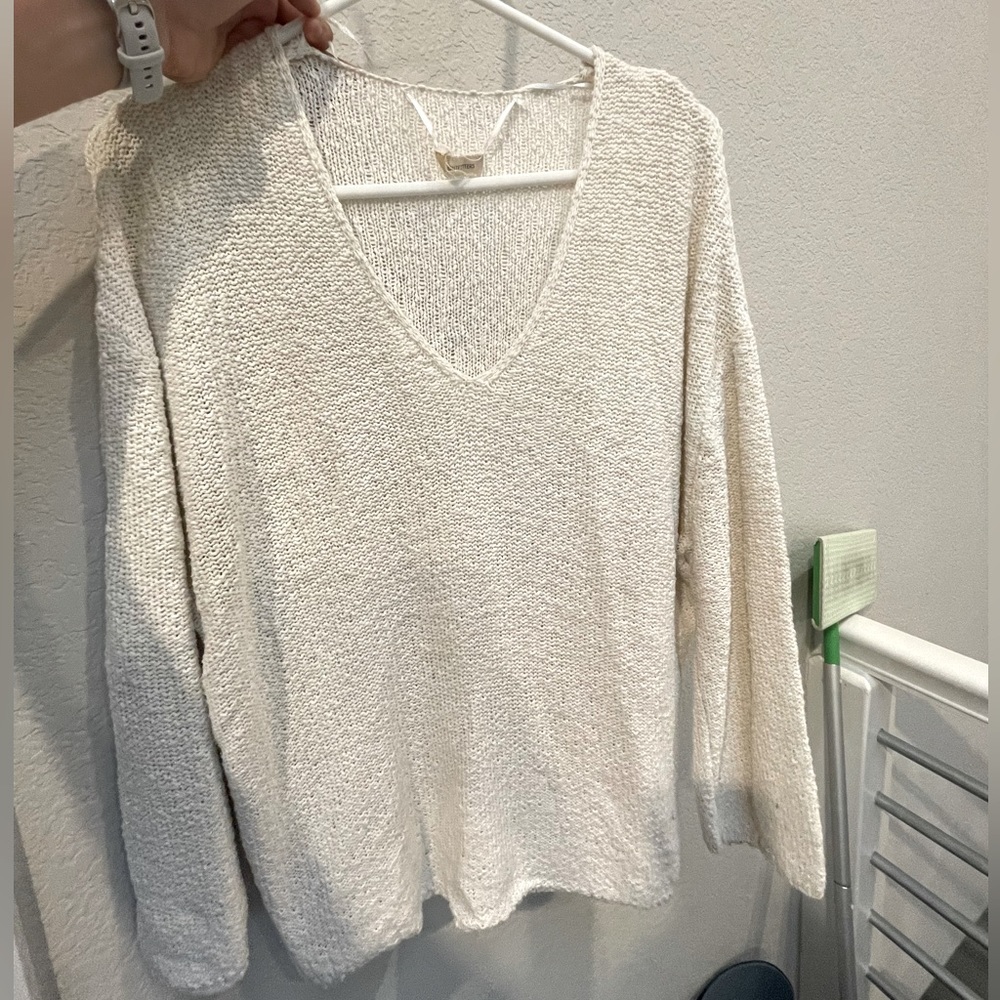 Urban Outfitters oversized v-neck knit white pullover sweater